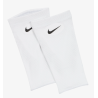 Nike Guard Lock Elite Fussball-Armlinge, weiss